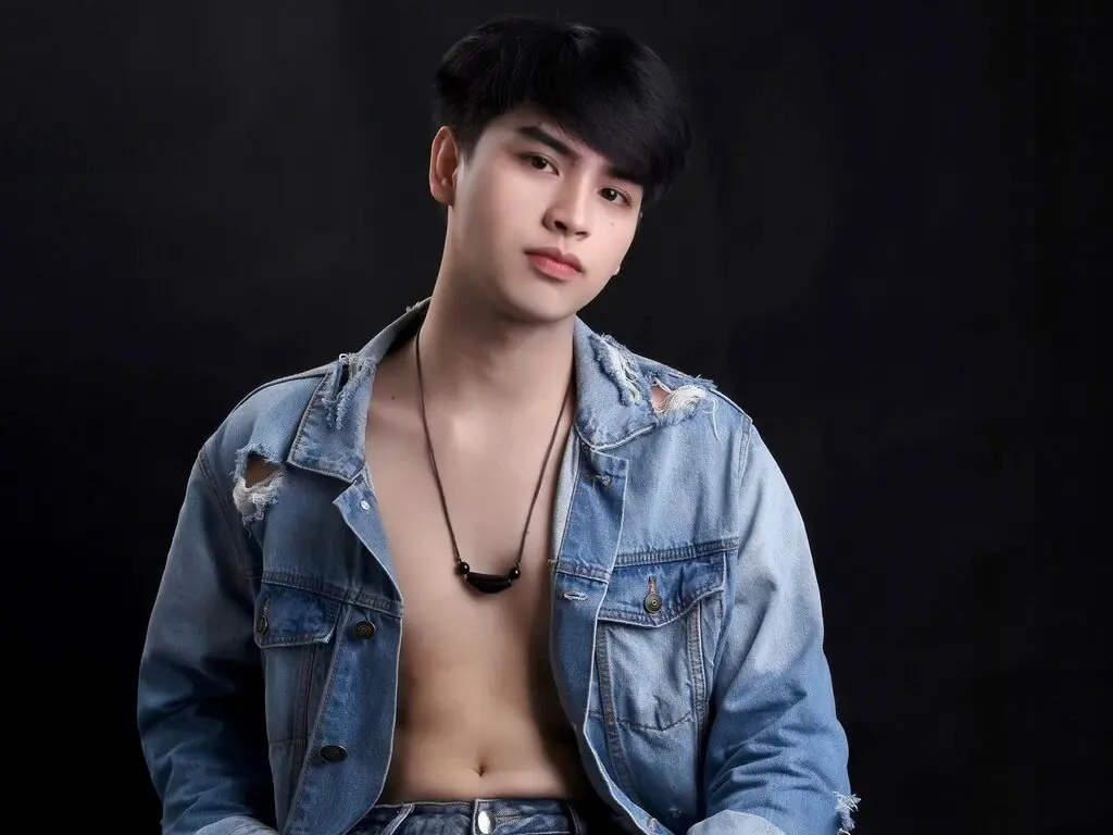 Discover AceDalton VIP show