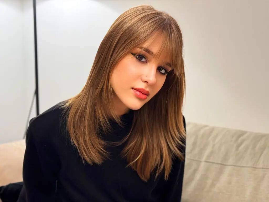 Discover AlisaFlowles VIP show