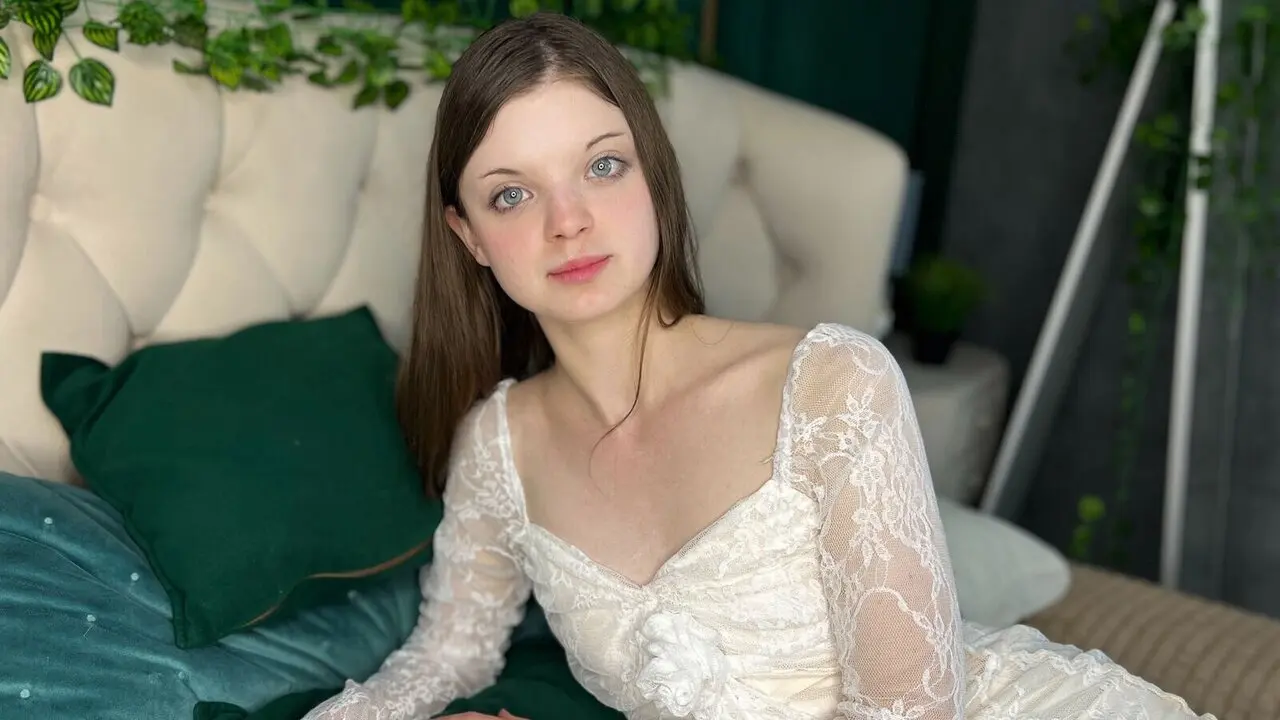 Discover AriaShum VIP show