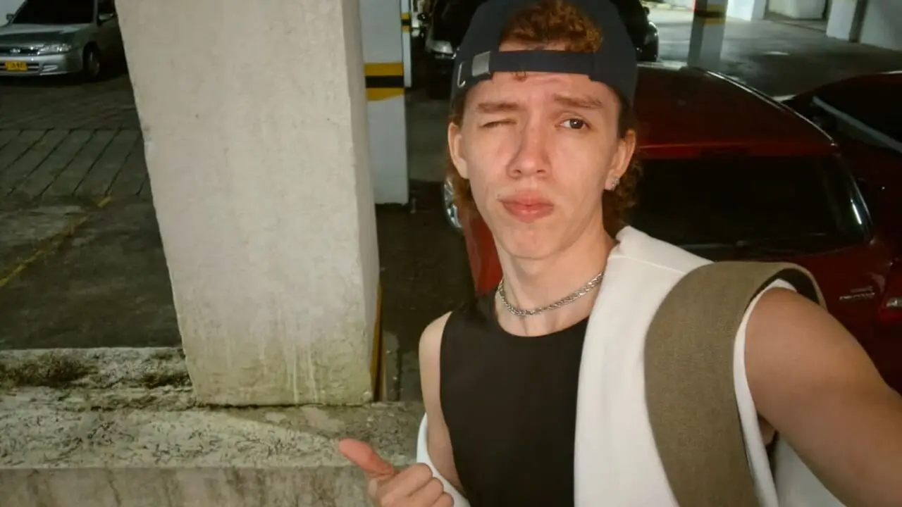 Discover AustinCollins VIP show