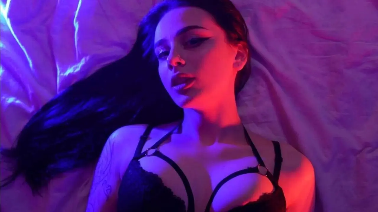 Discover DariaKlein VIP show