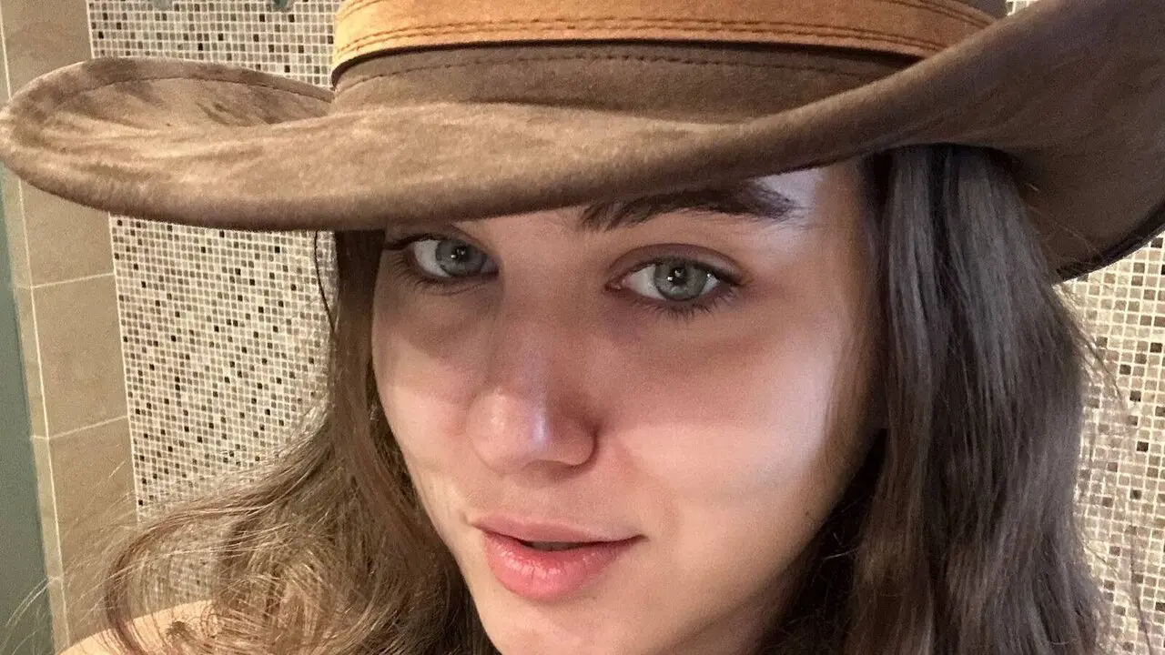 Discover DarleenDice VIP show