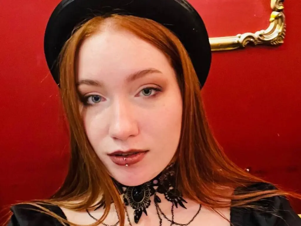 Discover DevonaDarby VIP show