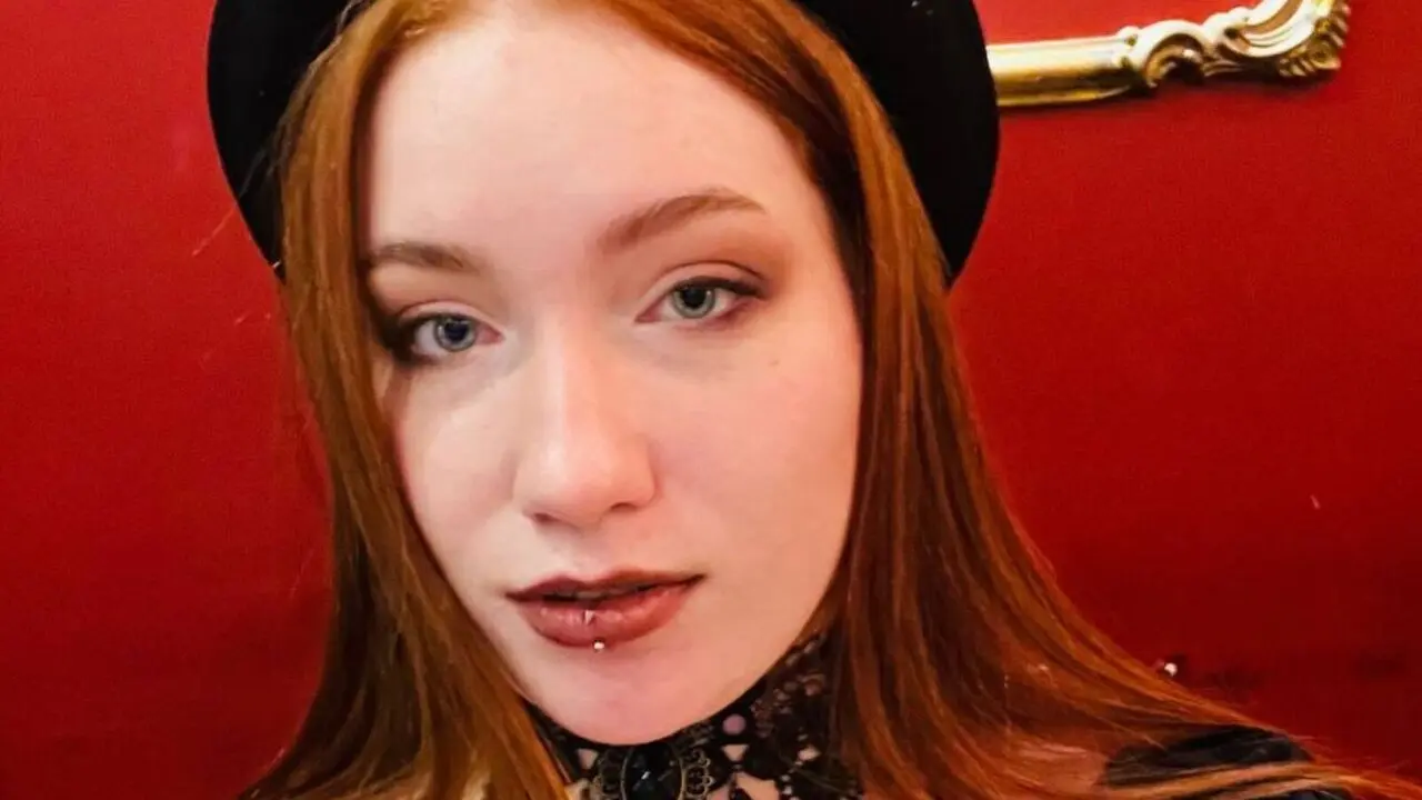 Discover DevonaDarby VIP show