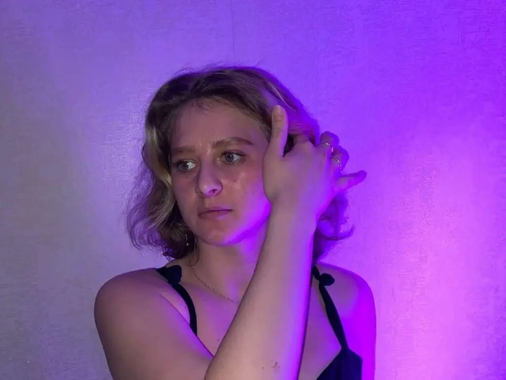 Discover EmilySmitt VIP show