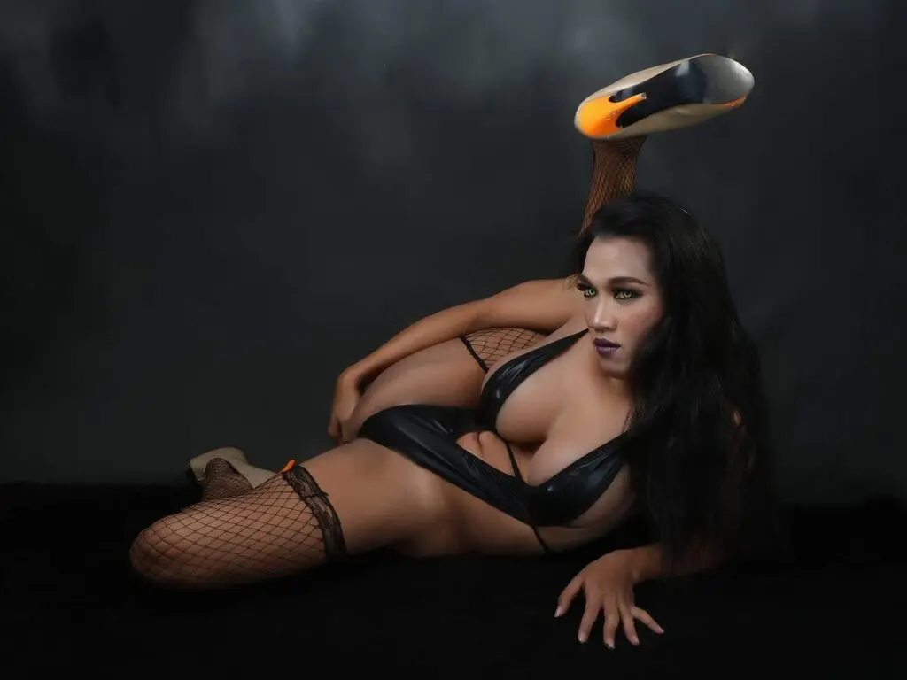 Discover GigiRamsey VIP show