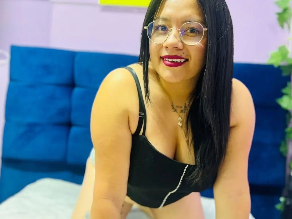 Discover HashleyCopper VIP show