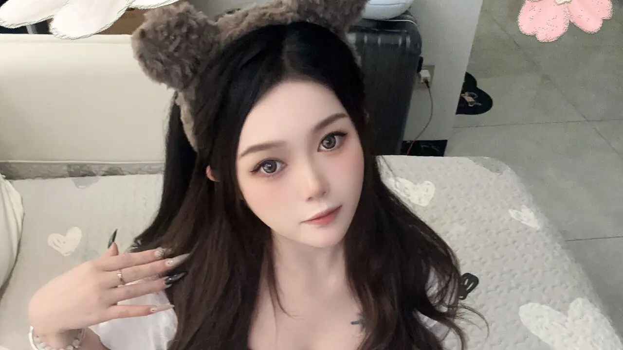 Discover HelenAlberta VIP show