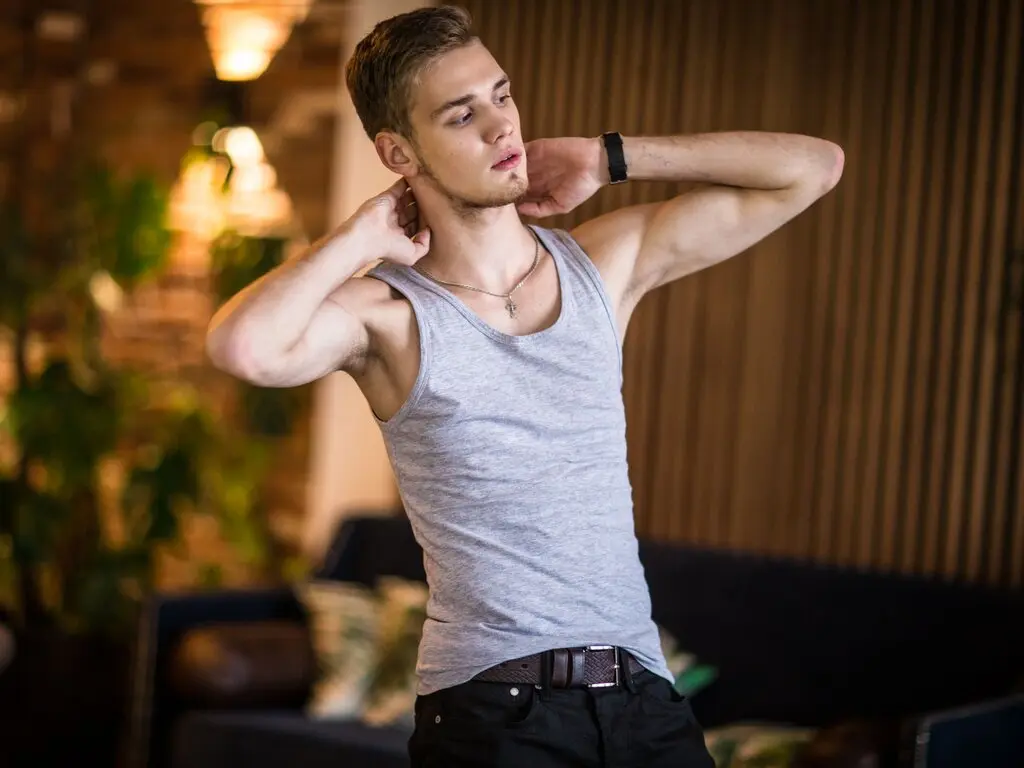 Discover KianBaker VIP show