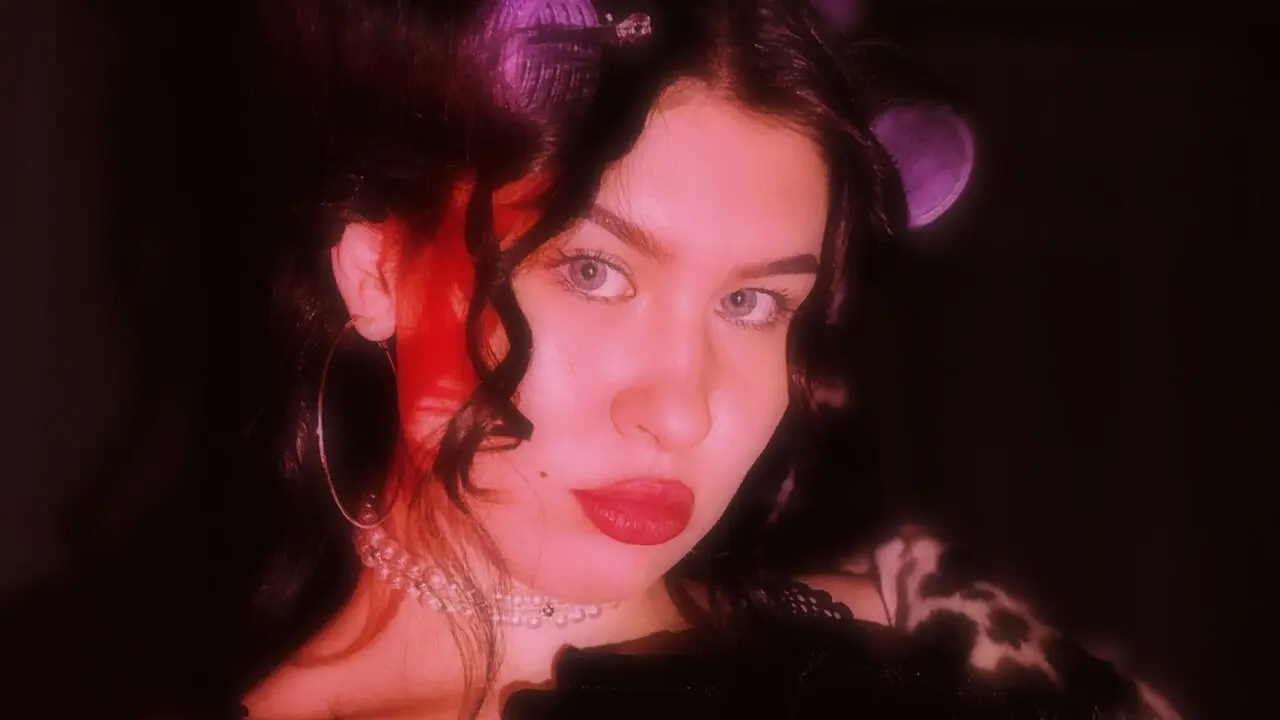 Discover LarondaSuitt VIP show