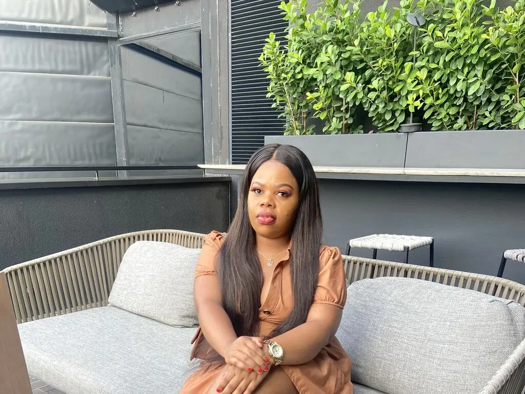 Discover LisaKhanya VIP show