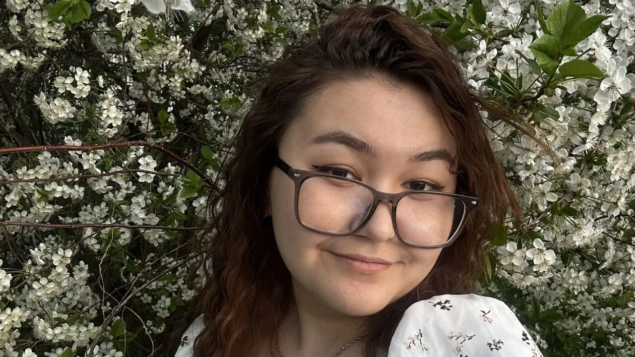 Discover LiyaReed VIP show