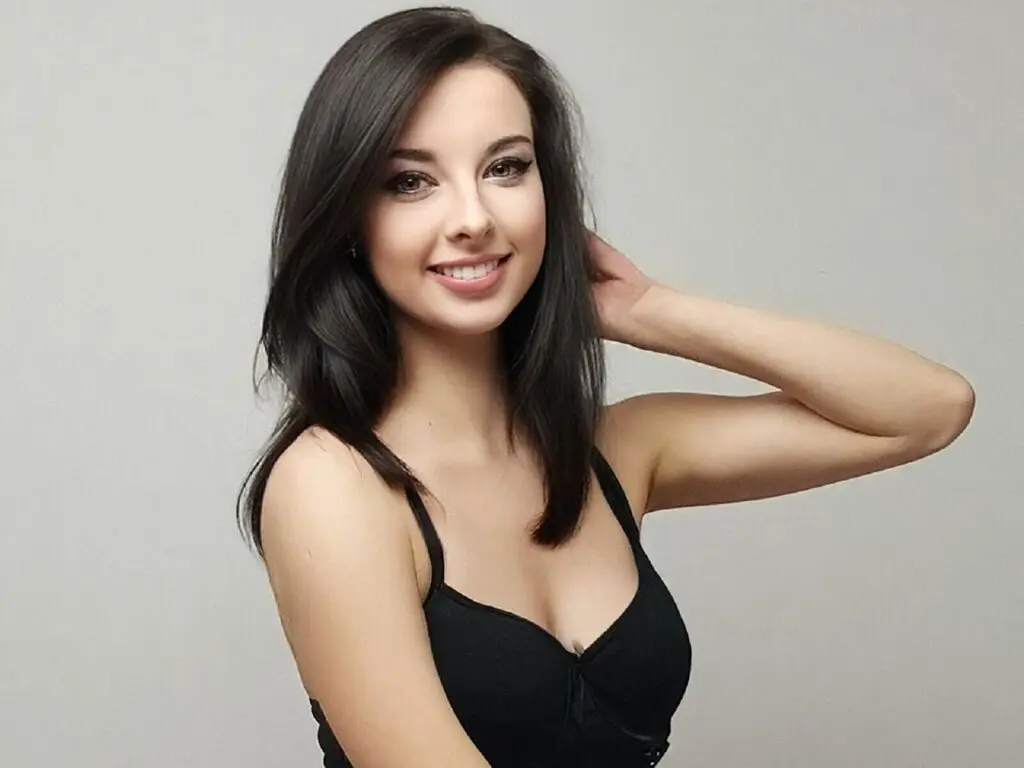 Discover LunaDessire VIP show