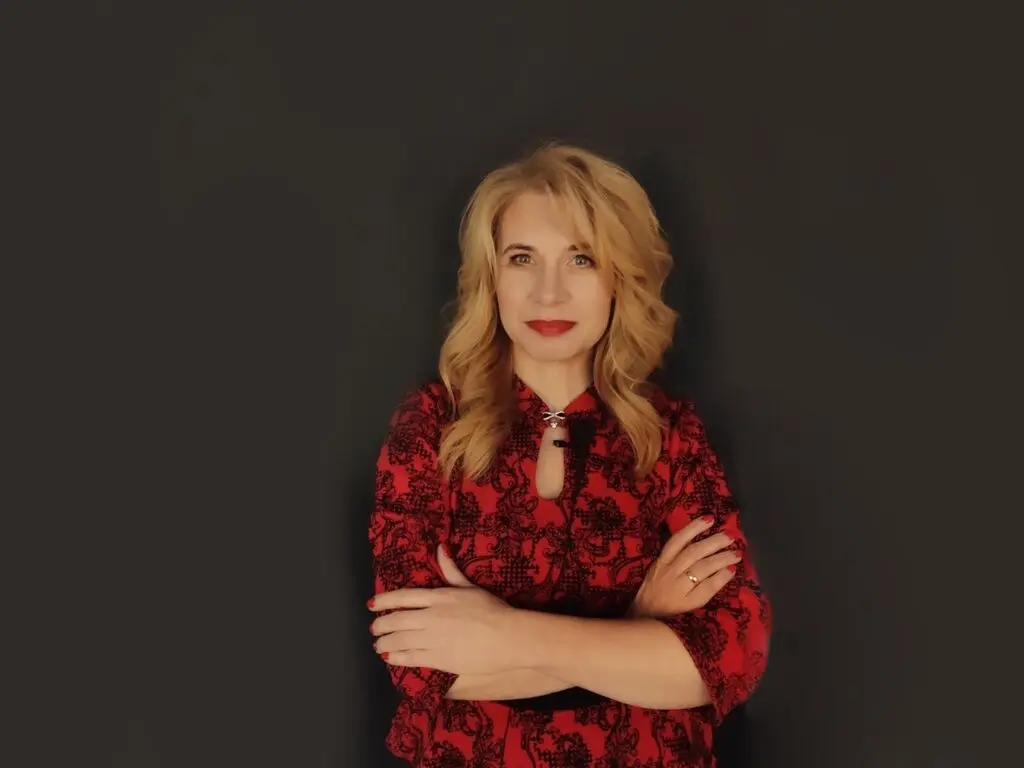 Discover MonaPirs VIP show