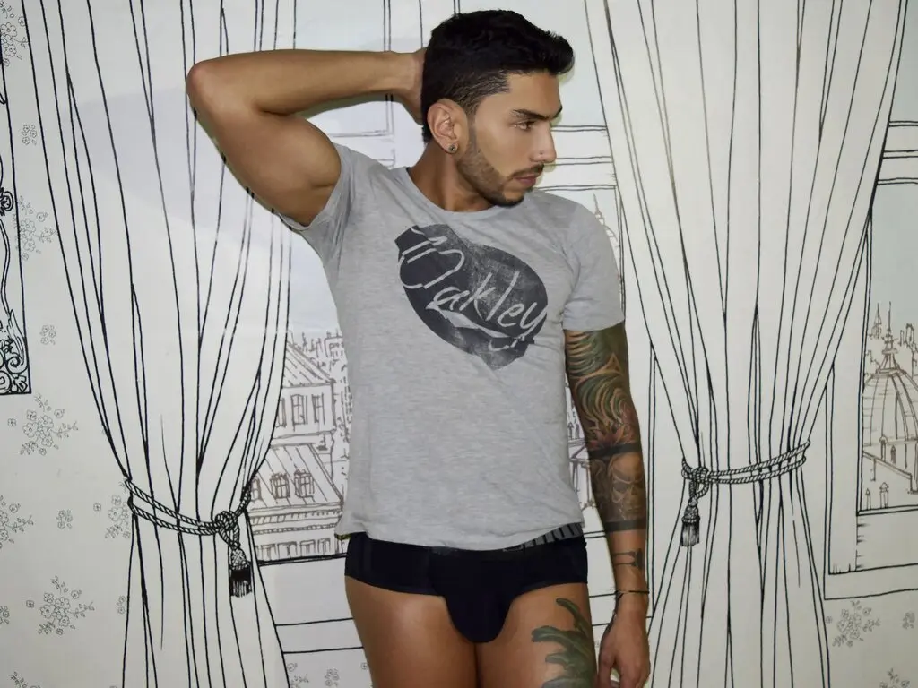 Discover NicoLopez VIP show