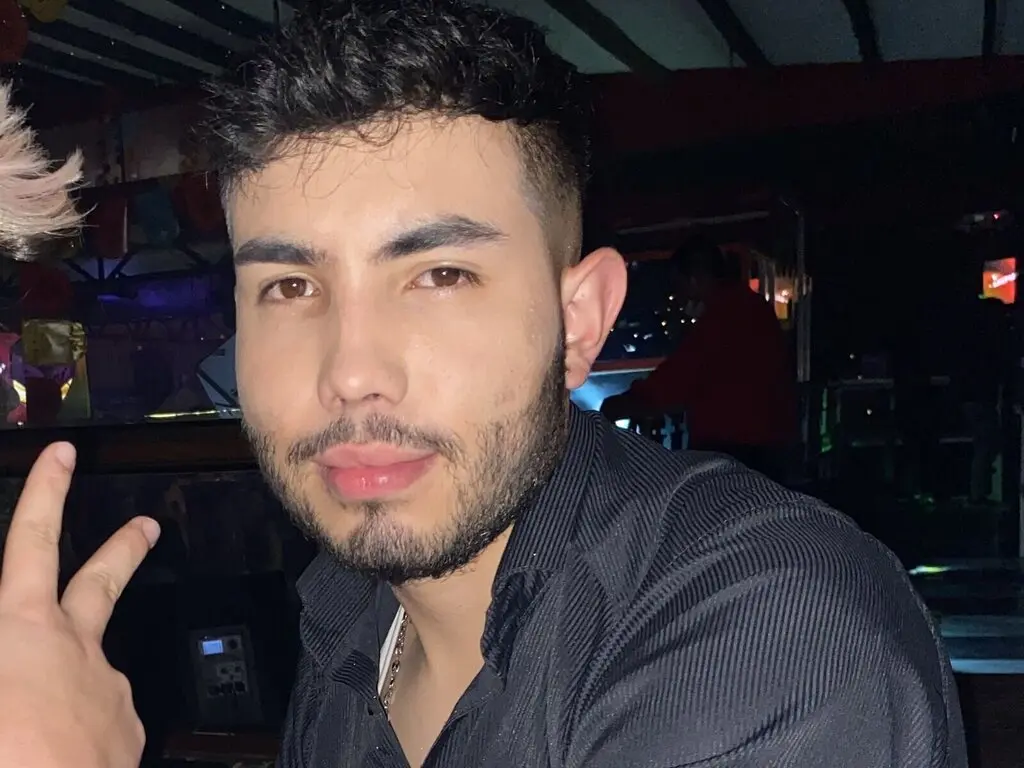 Discover NieganDuquette VIP show