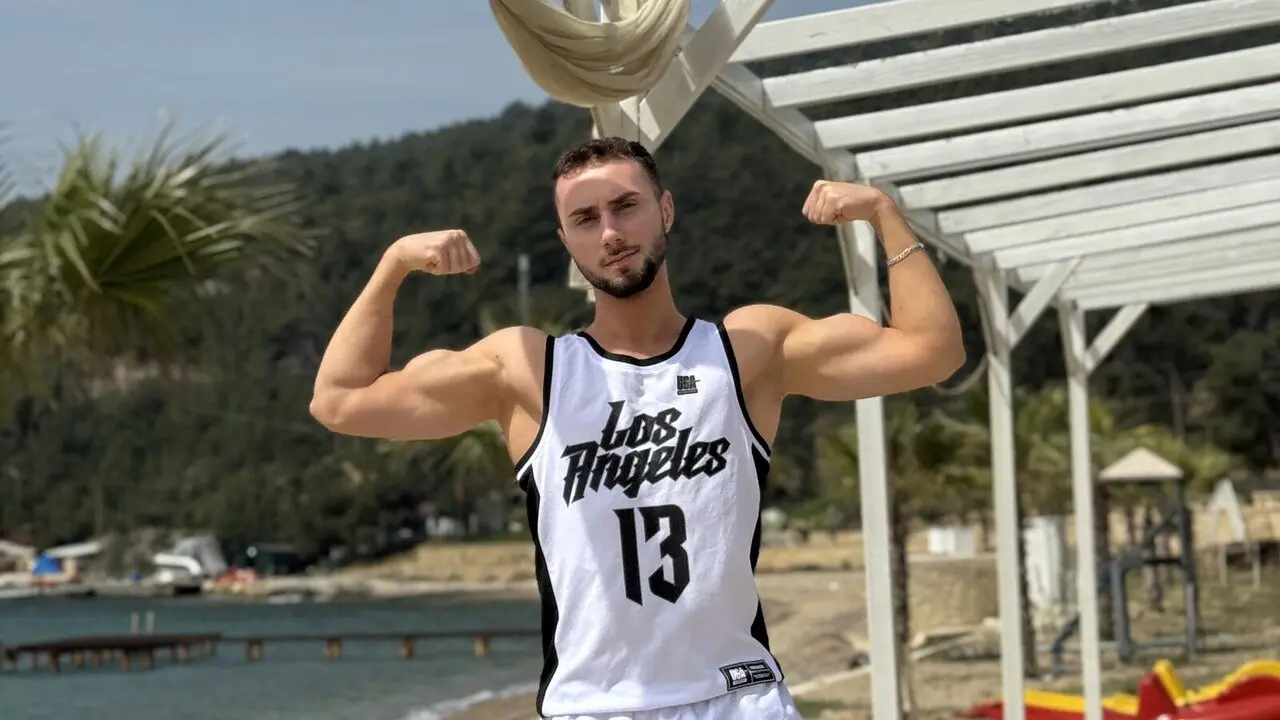 Discover RyanStorm VIP show