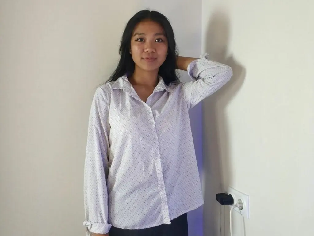 Discover SakuraLei VIP show