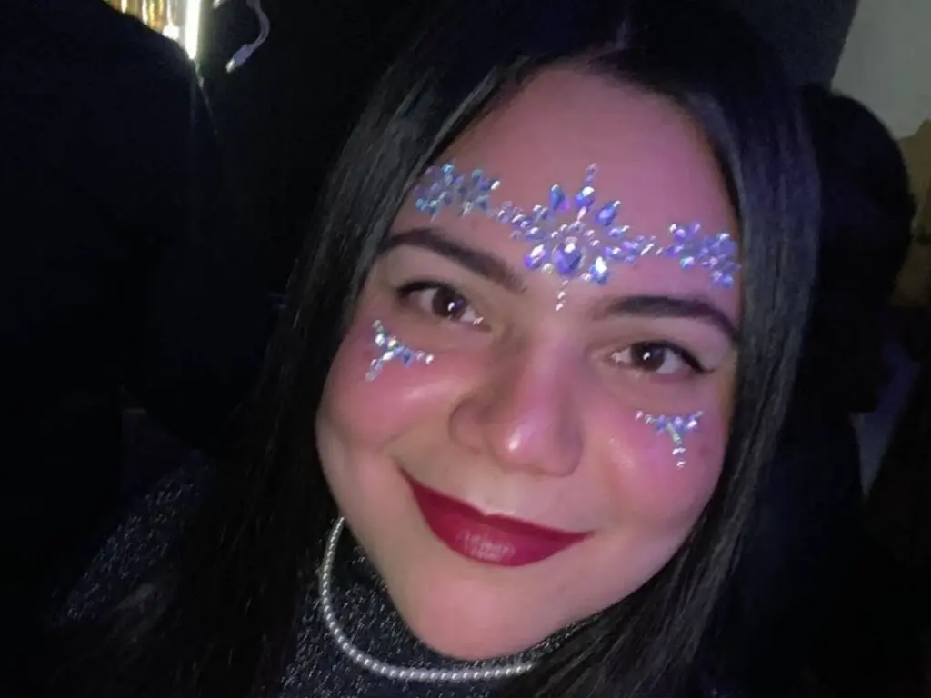 Discover SaraThonsson VIP show