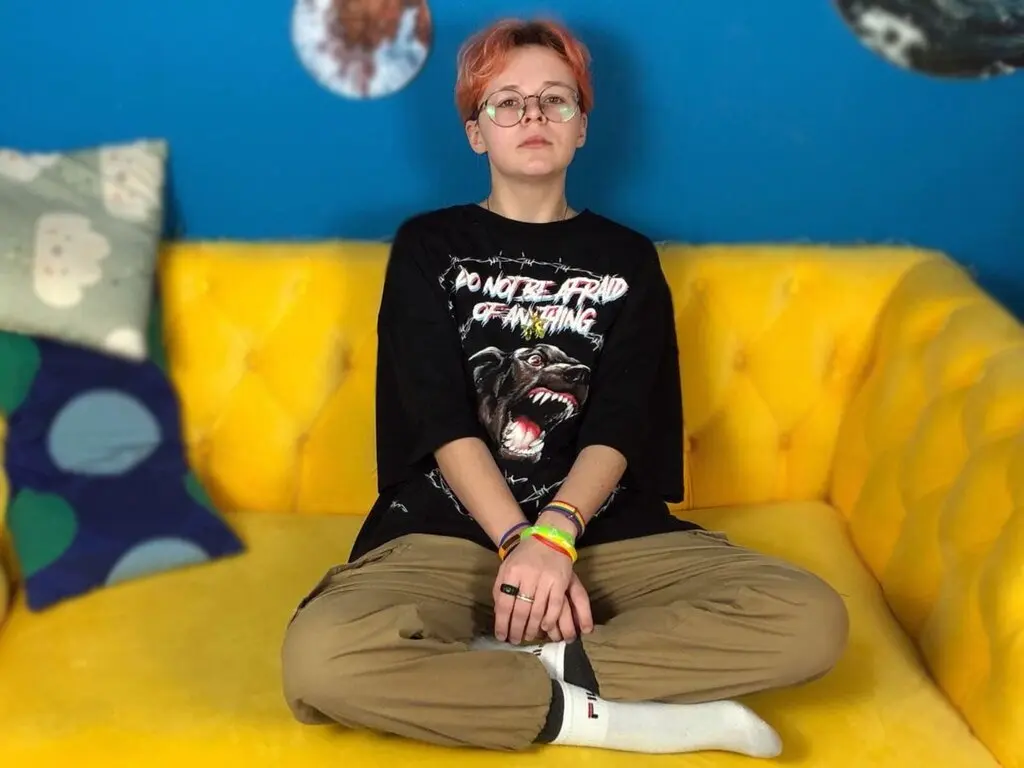 Discover SlavaHenderson VIP show