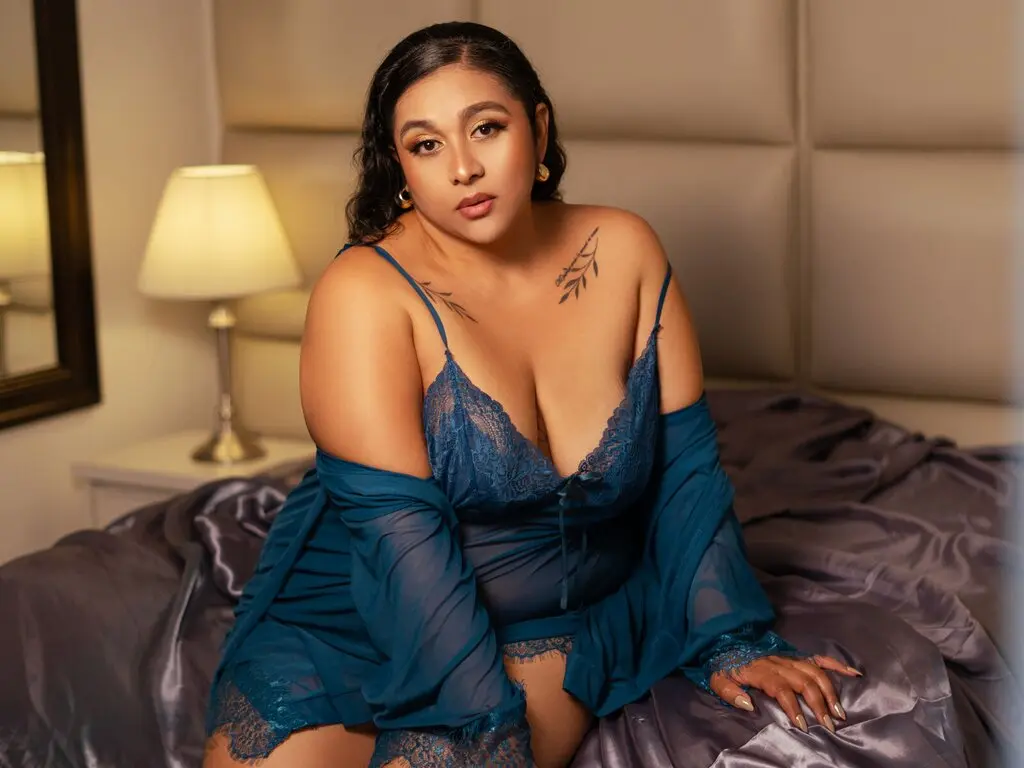 Discover ViickyLee VIP show