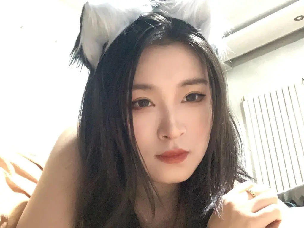 Discover WangCuic VIP show